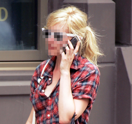 Match the Celeb With the Cell Phone